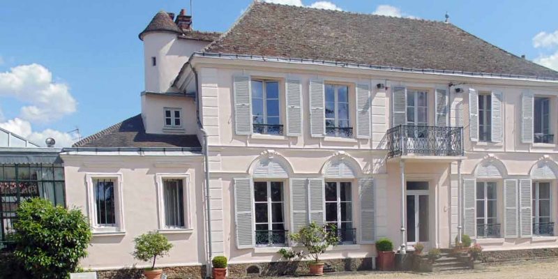 Maison d'hôte à Neauphle Le Château - 78640 Yvelines